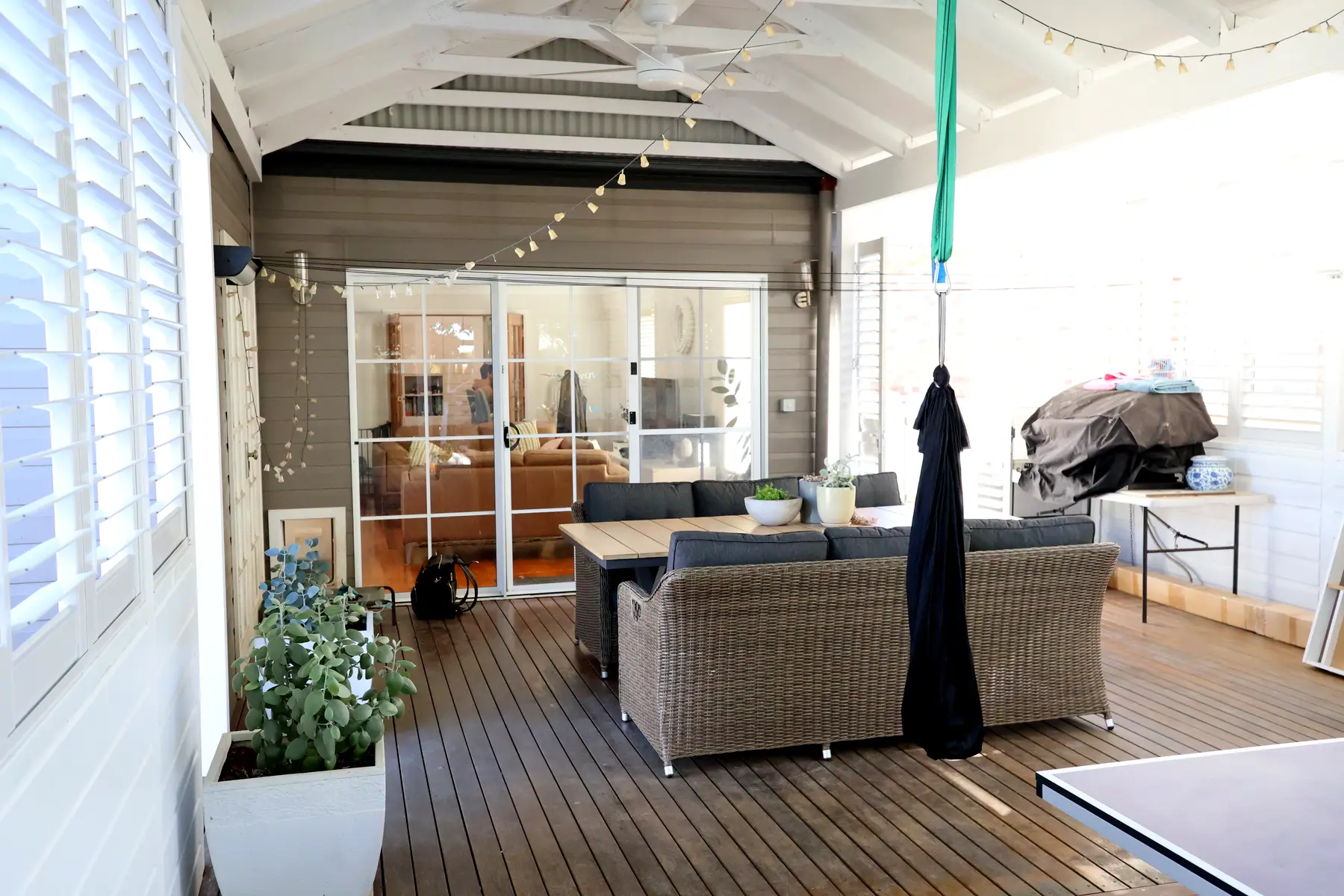 Deck, roof & bifold enclosure, Garden Suburb — photo 8