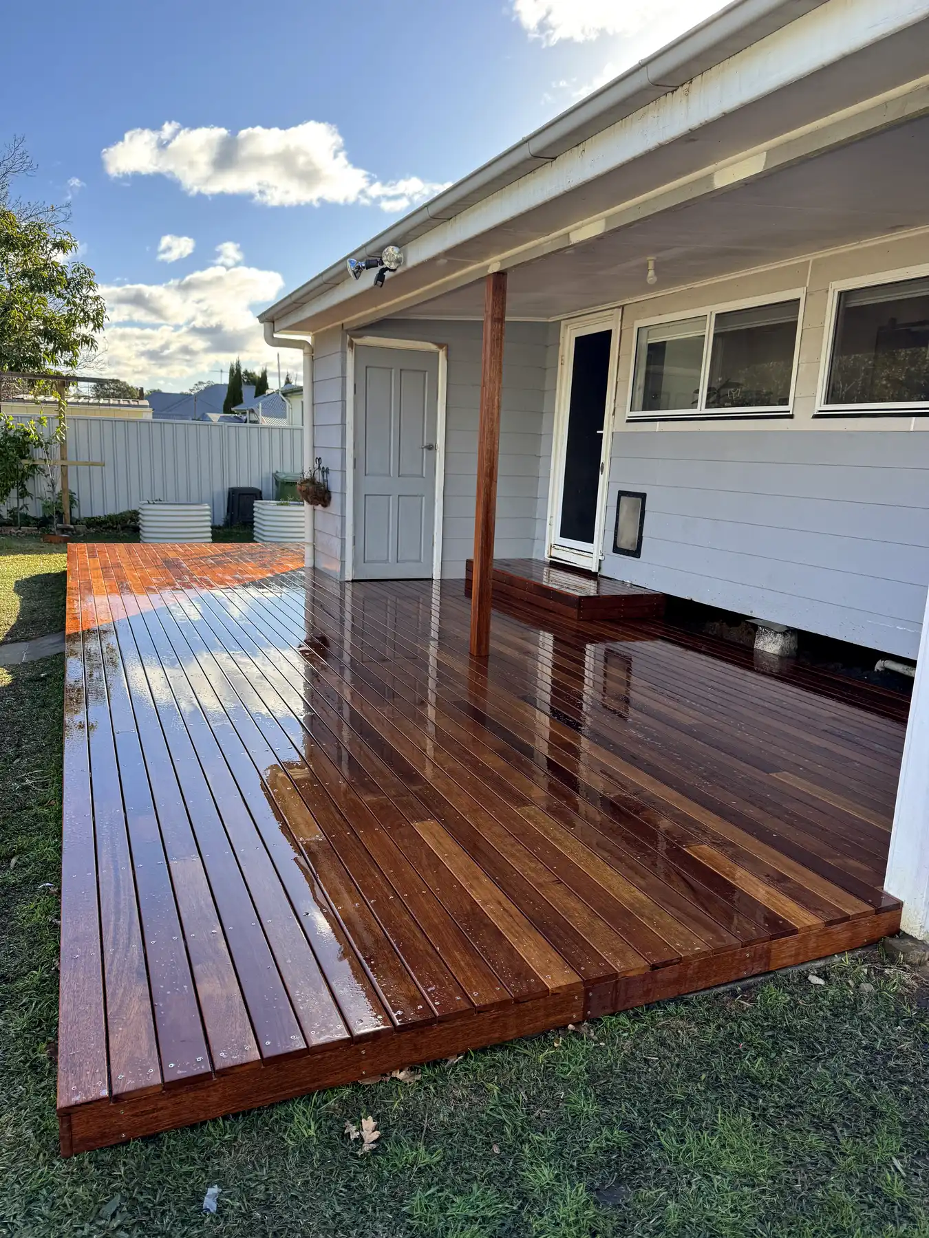 Merbau deck, Aberdare — photo 2