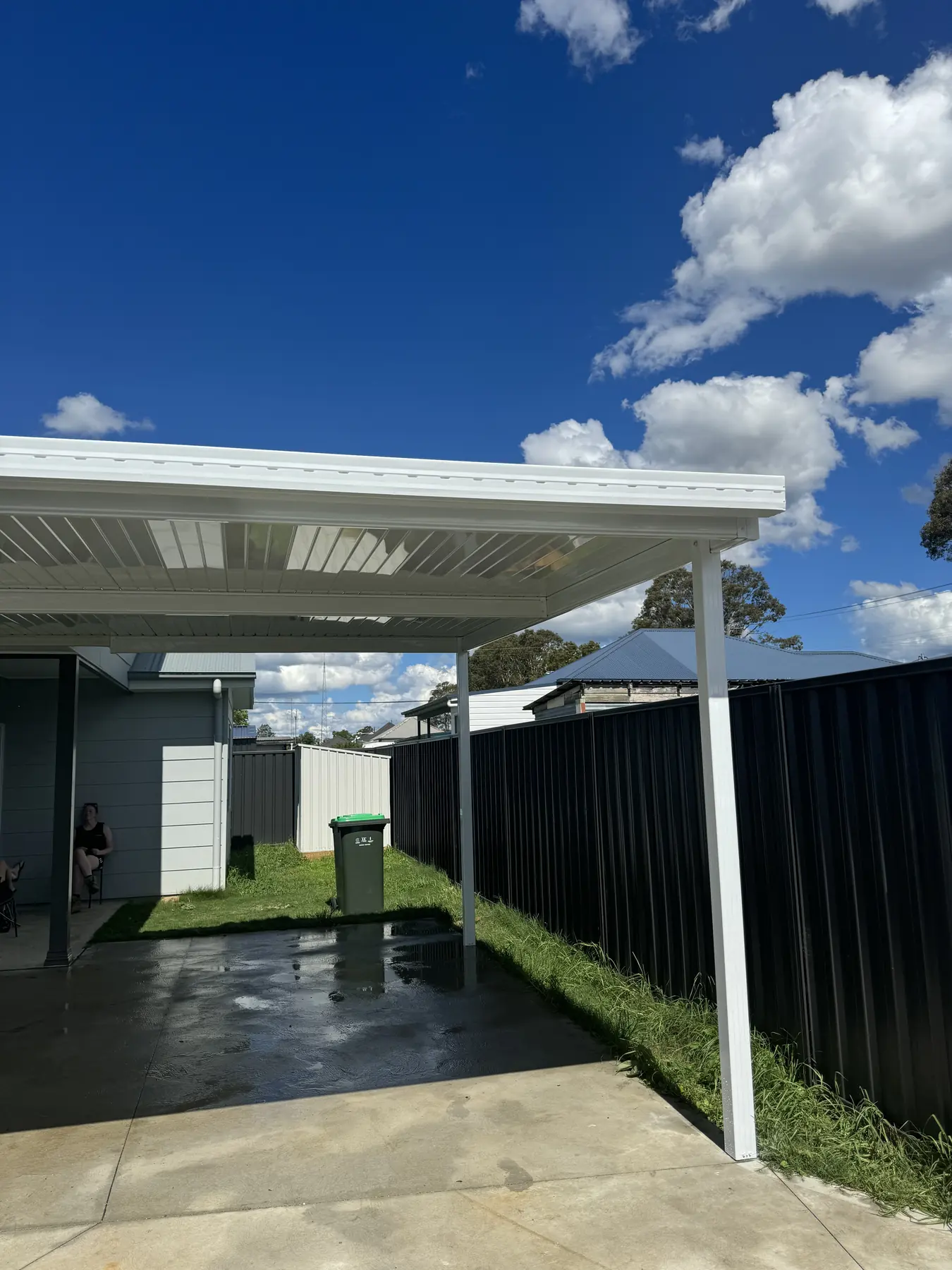 Flat-roof carport, Aberdare — photo 2