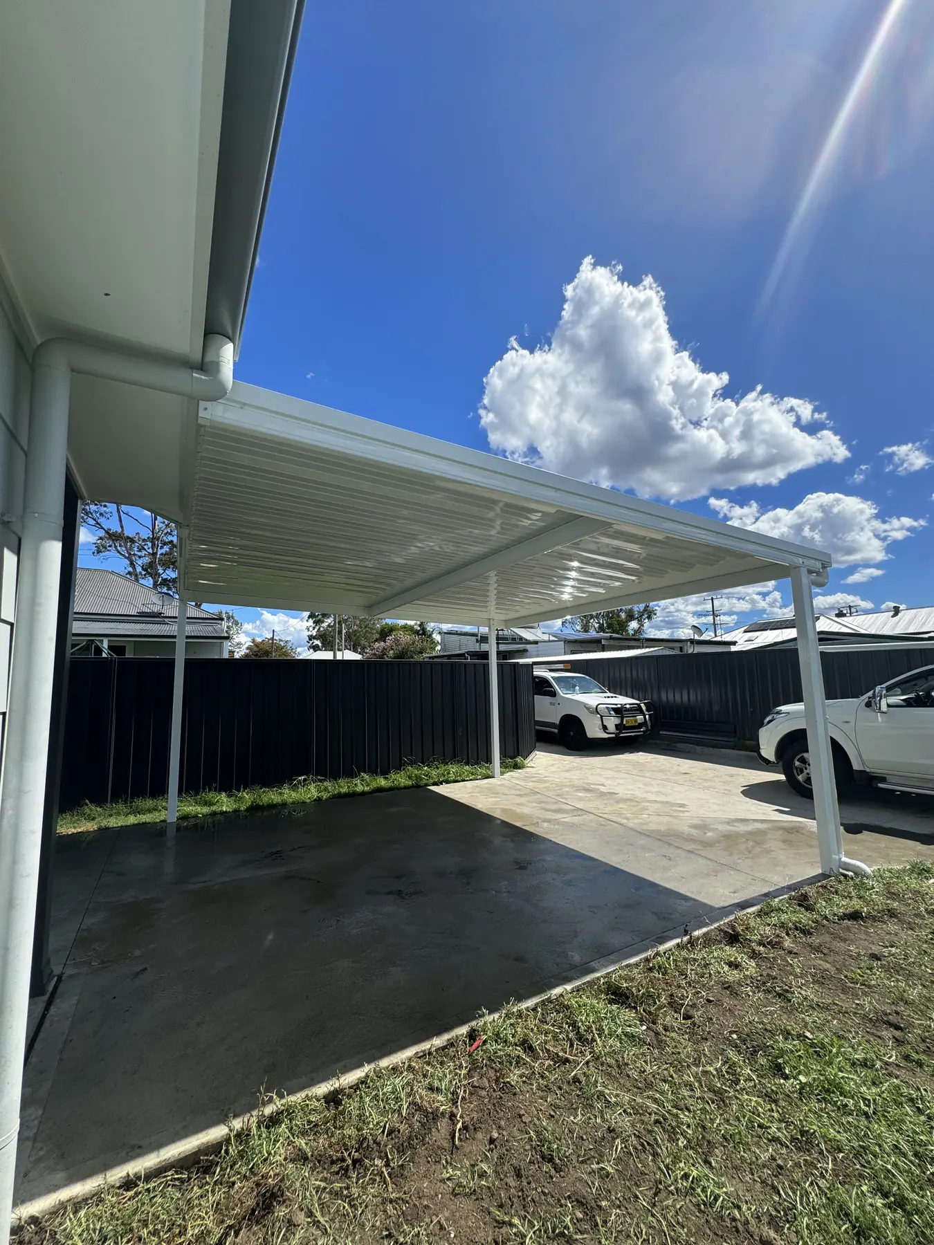 Flat-roof carport, Aberdare — photo 3
