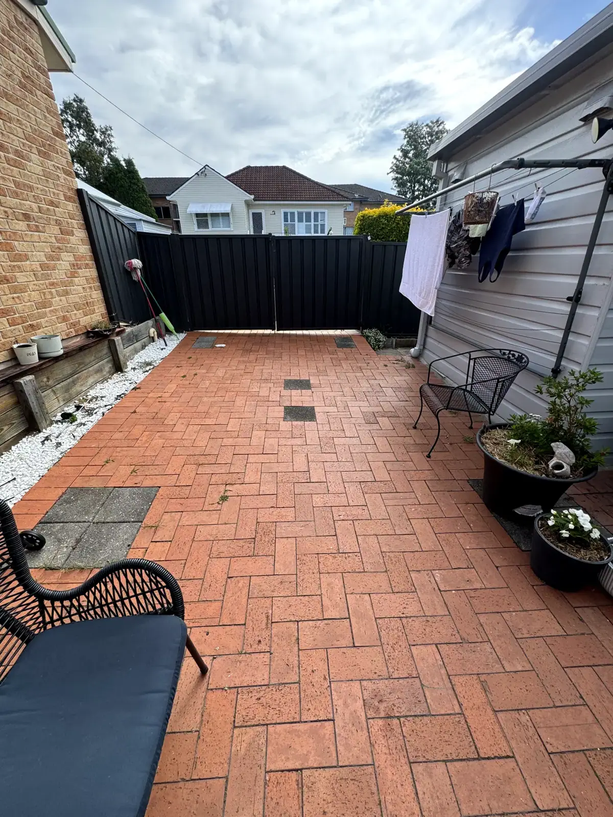 Deck & Cooldek pergola, Merewether — before 2