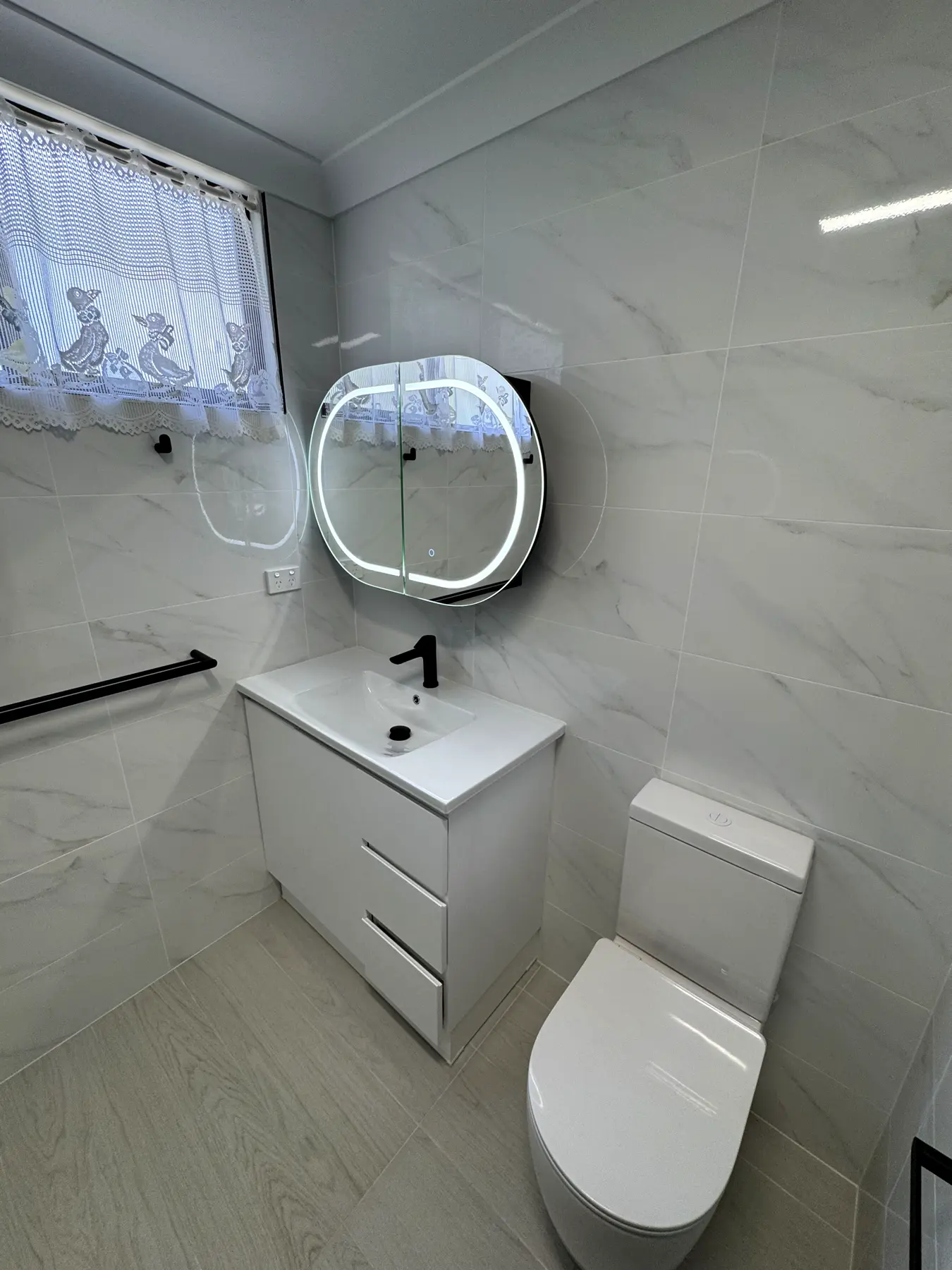 Bathroom, Wyee Point — photo 4