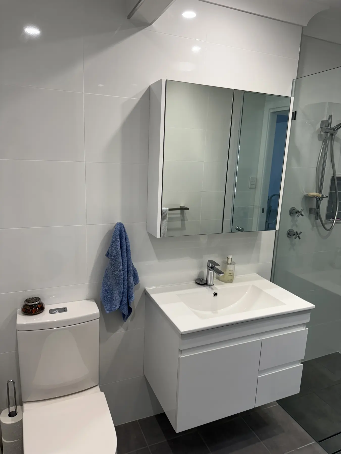 Bathroom, Gorokan — photo 3