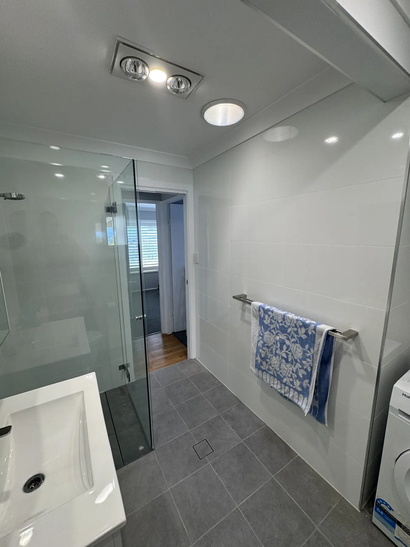 Bathroom, Gorokan — photo 4