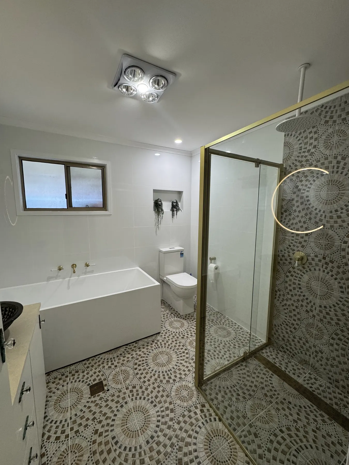 Bathroom renovation, San Remo — photo 2