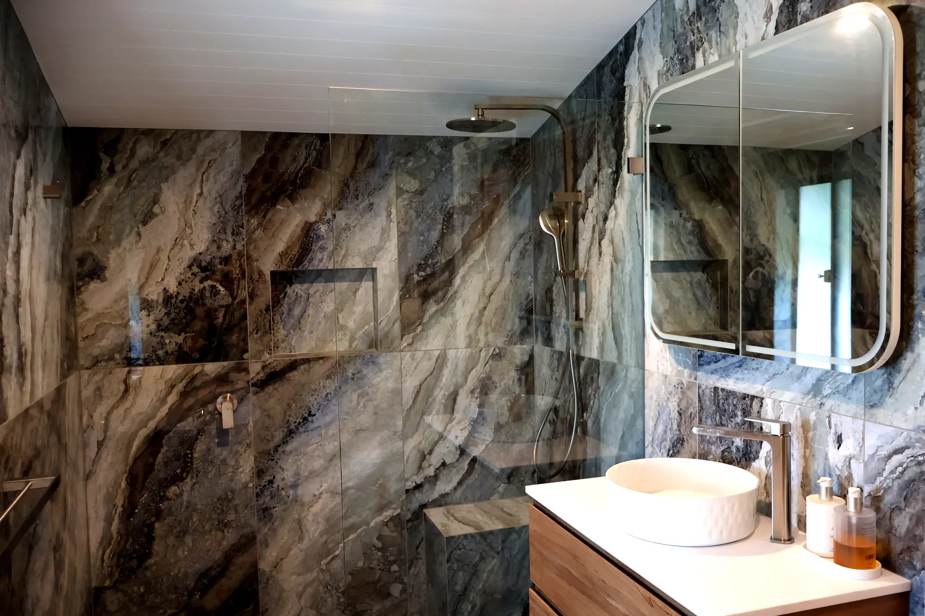 Kitchen, bathroom, laundry & butler’s pantry, Cessnock — photo 4