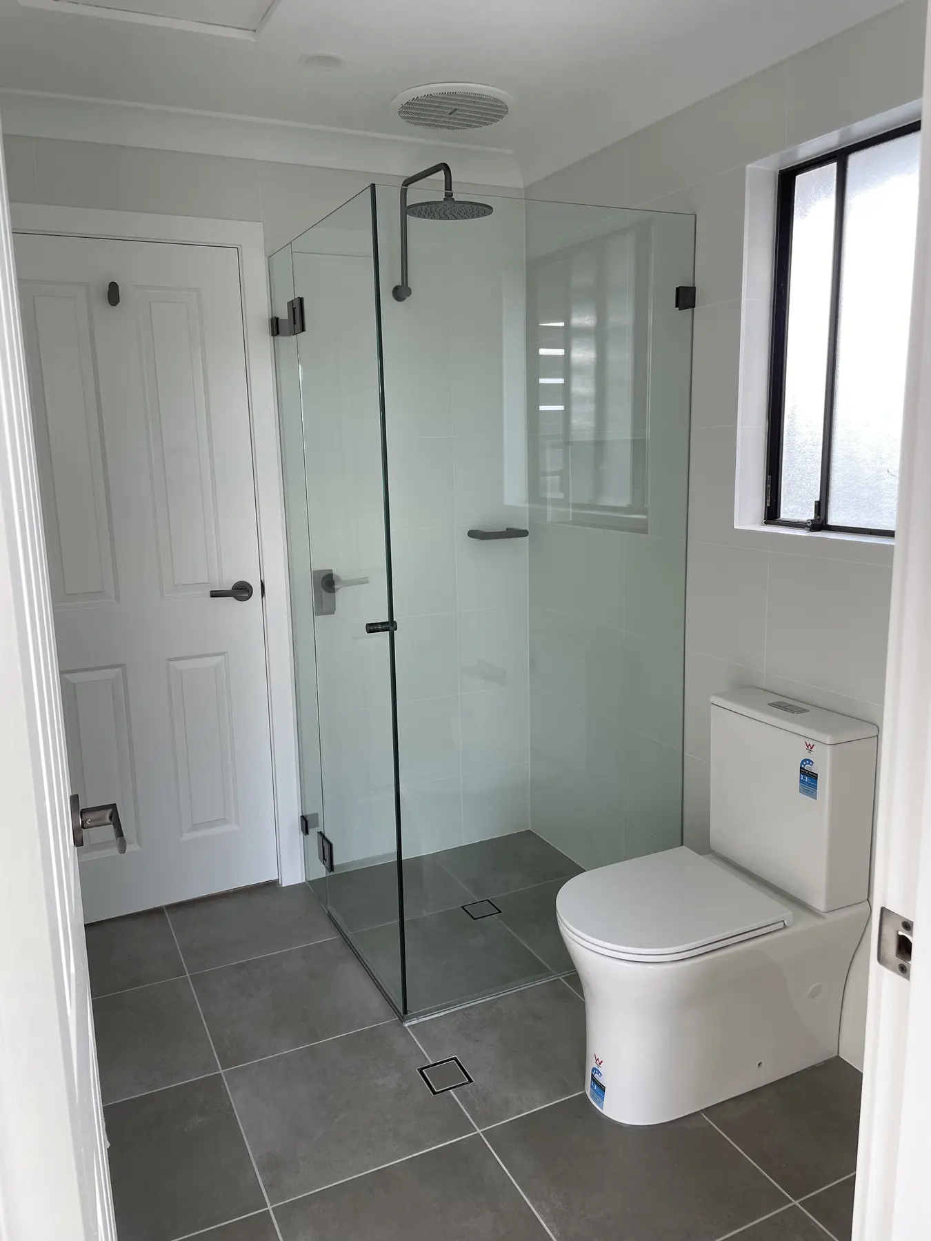 Ensuite renovation, Killarney Vale