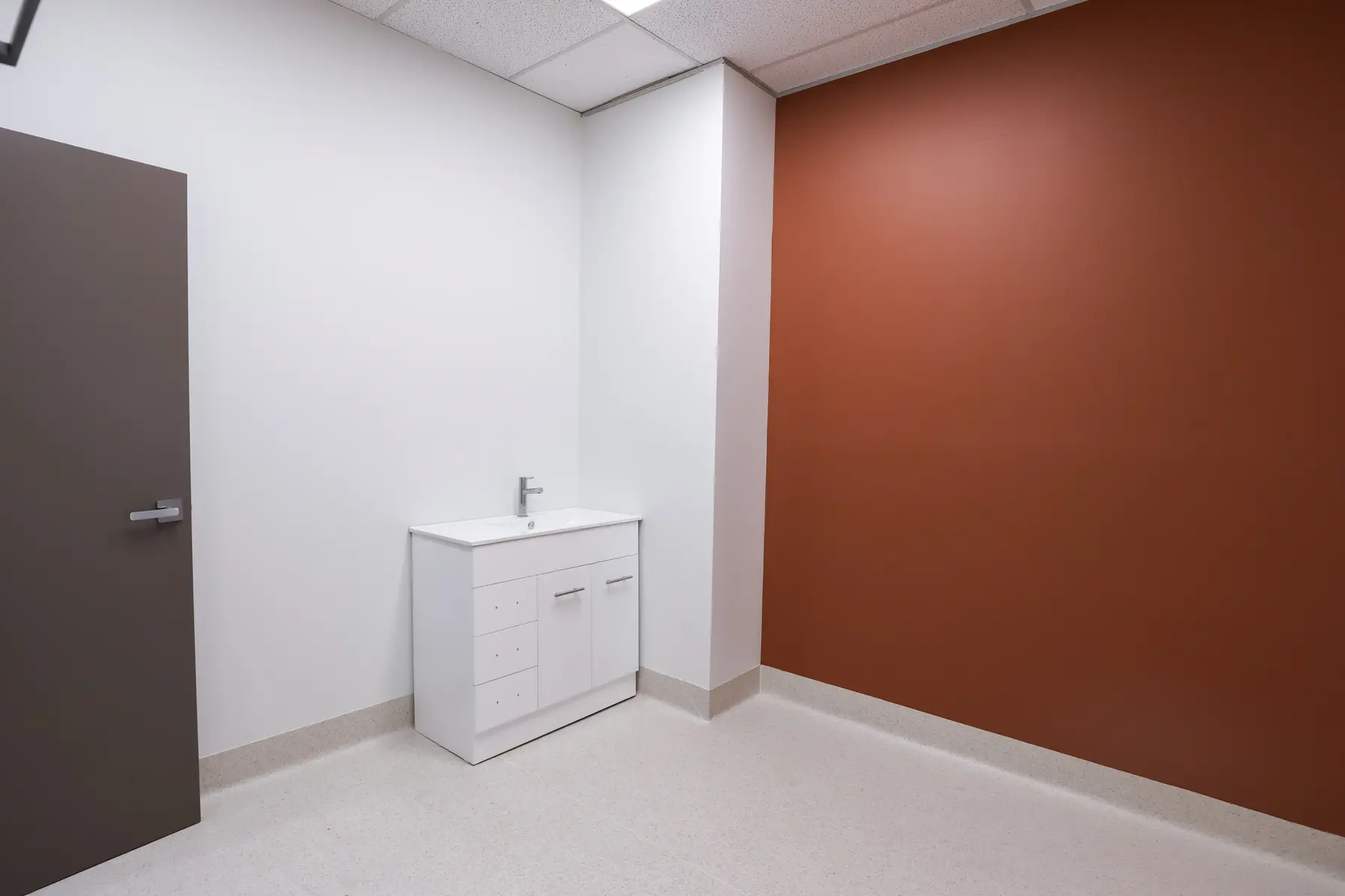 Medical centre consult rooms, Awabakal clinic, Hamilton — photo 2