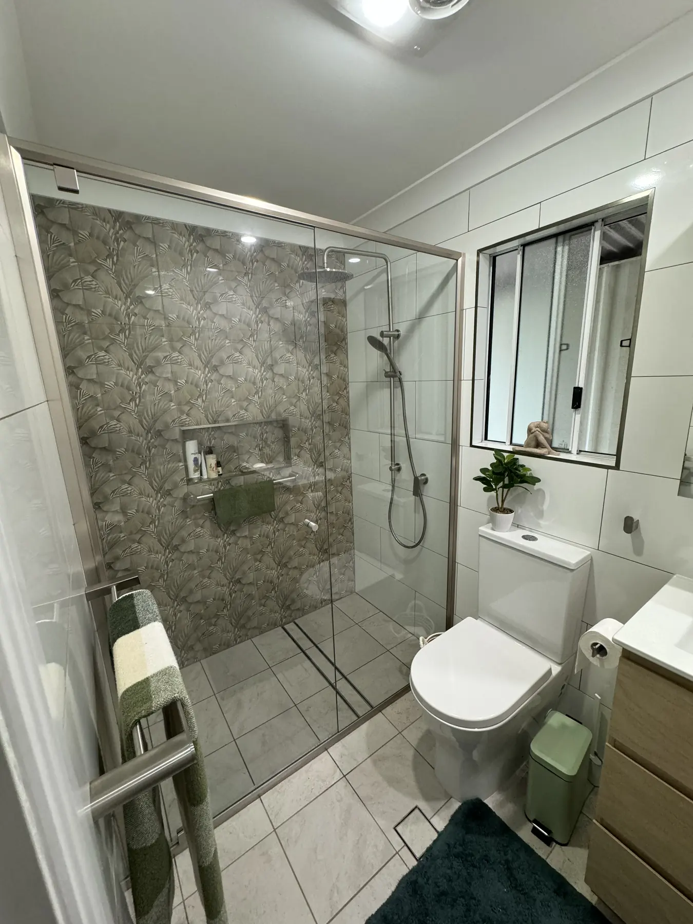 Bathroom & toilet renovation, Doyalson North — photo 1